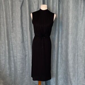 Elegant Black Sleeveless Dress
